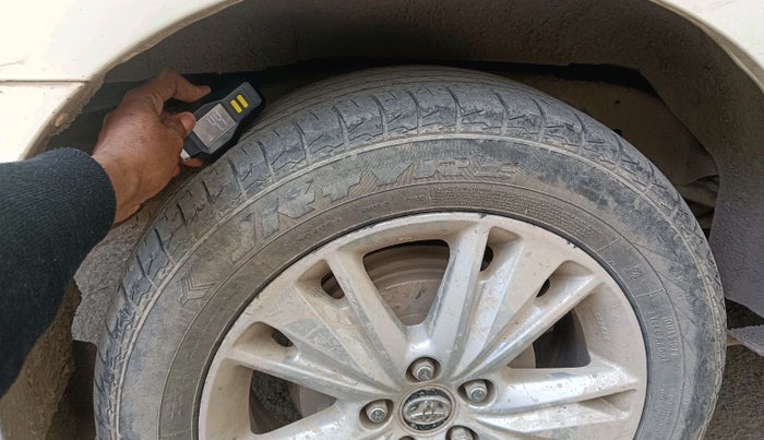 2018 Toyota Innova Crysta 2.8 ZX AT 7 STR, Diesel, Automatic, 97,881 km, tyre