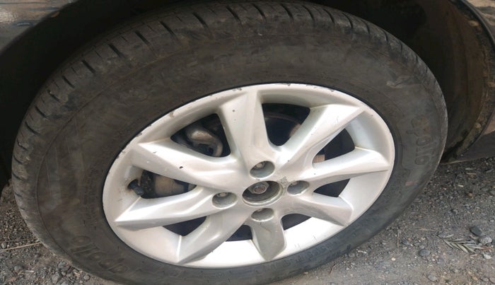 2014 Tata Zest XT PETROL, Petrol, Manual, 1,15,715 km, tyre