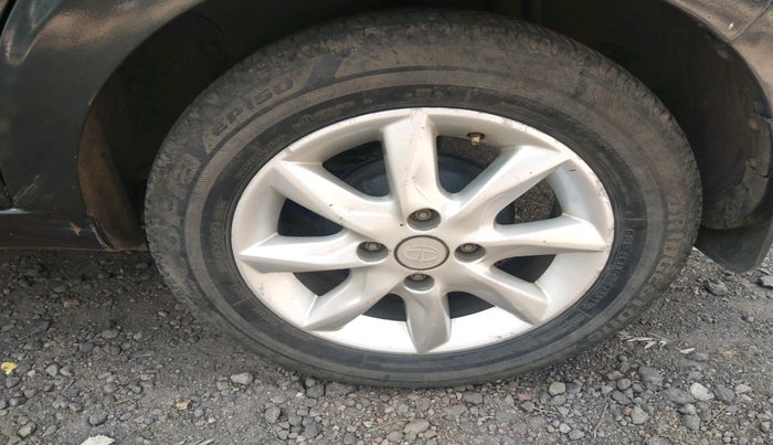 2014 Tata Zest XT PETROL, Petrol, Manual, 1,15,715 km, tyre