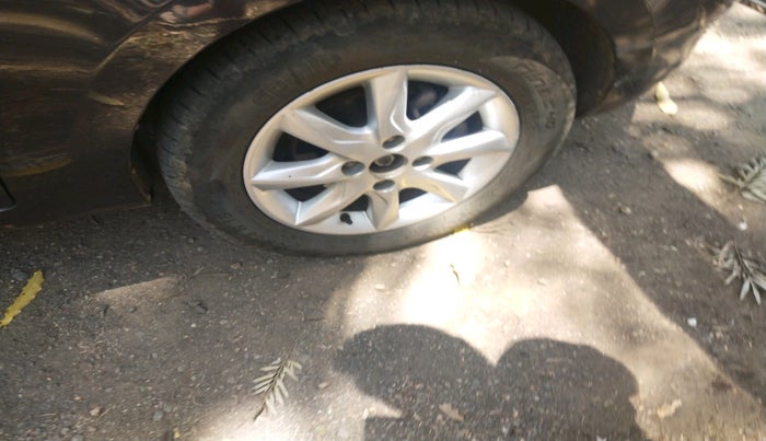 2014 Tata Zest XT PETROL, Petrol, Manual, 1,15,715 km, tyre