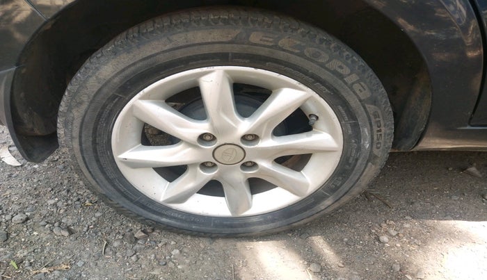2014 Tata Zest XT PETROL, Petrol, Manual, 1,15,715 km, tyre