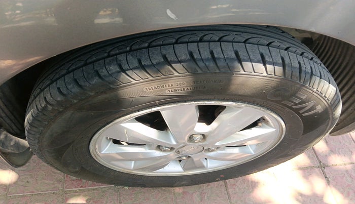 2013 Hyundai i20 SPORTZ 1.4 CRDI, Diesel, Manual, 1,30,101 km, tyre