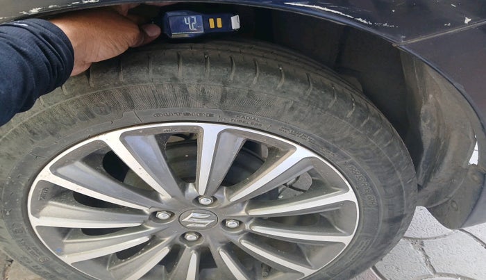 2019 Maruti Ciaz ALPHA  AT 1.5 SHVS PETROL, Petrol, Automatic, 54,891 km, tyre