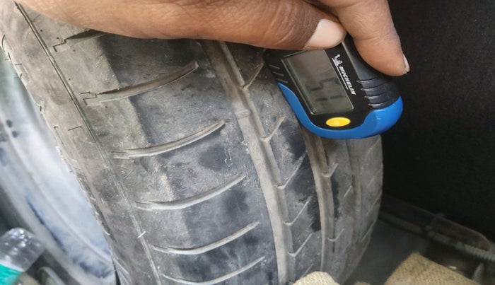 2013 Hyundai i20 MAGNA (O) 1.2, CNG, Manual, 84,551 km, tyre