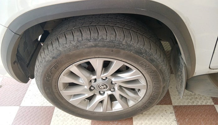 2023 Toyota Fortuner 4X4 AT 2.8 DIESEL, Diesel, Automatic, 83,943 km, tyre