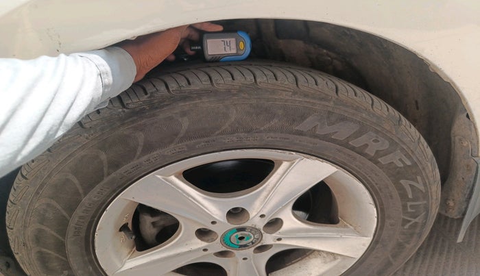 2014 Skoda Rapid AMBITION 1.6 TDI CR MT, Diesel, Manual, 79,289 km, tyre