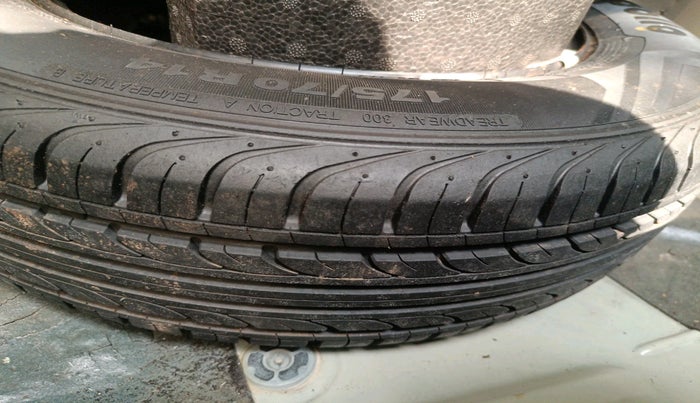 2014 Skoda Rapid AMBITION 1.6 TDI CR MT, Diesel, Manual, 79,289 km, tyre