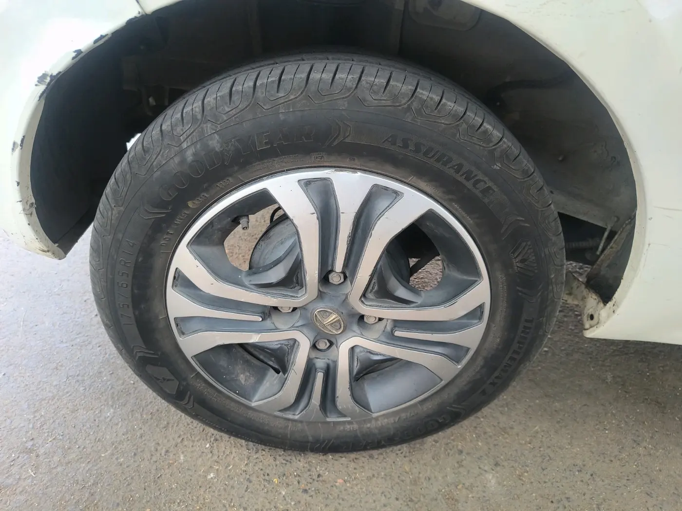 2019 Tata Tiago XZ DIESEL, Diesel, Manual, 61,614 km, tyre