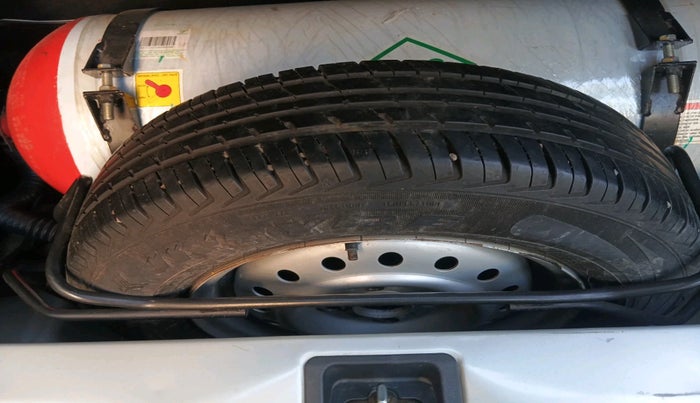 2020 Maruti New Wagon-R LXI CNG (O) 1.0, CNG, Manual, 43,184 km, tyre