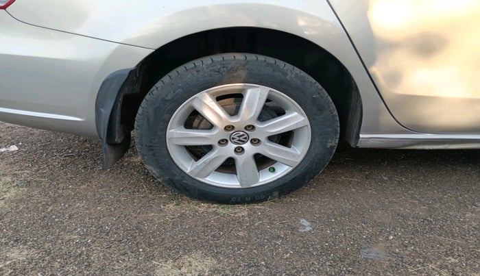 2012 Volkswagen Vento HIGHLINE DIESEL 1.6, Diesel, Manual, 1,66,161 km, tyre