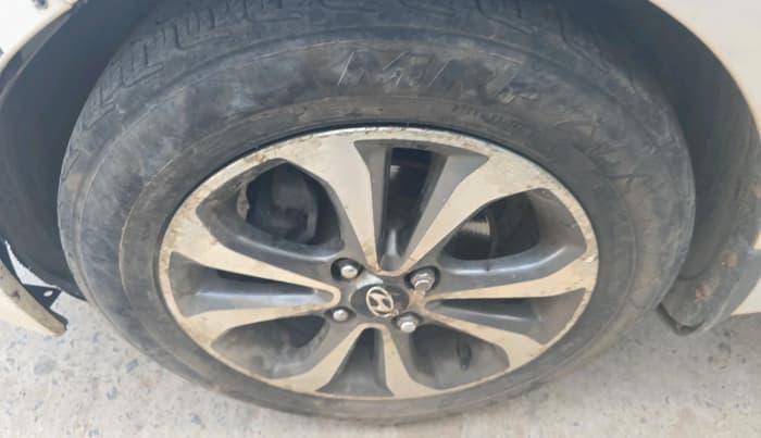 2014 Hyundai Xcent SX 1.1 CRDI (O), Diesel, Manual, 2,76,032 km, tyre