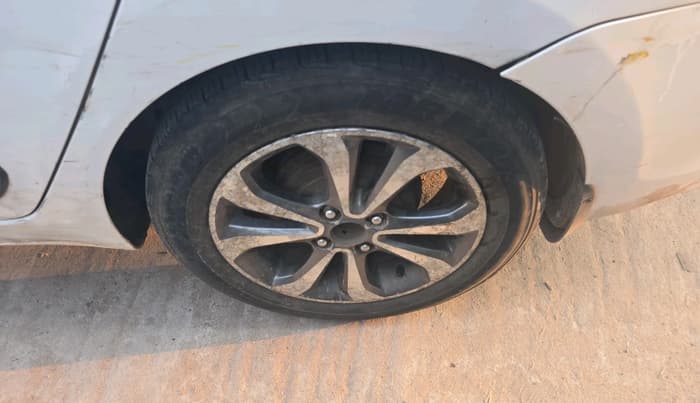 2014 Hyundai Xcent SX 1.1 CRDI (O), Diesel, Manual, 2,76,032 km, tyre