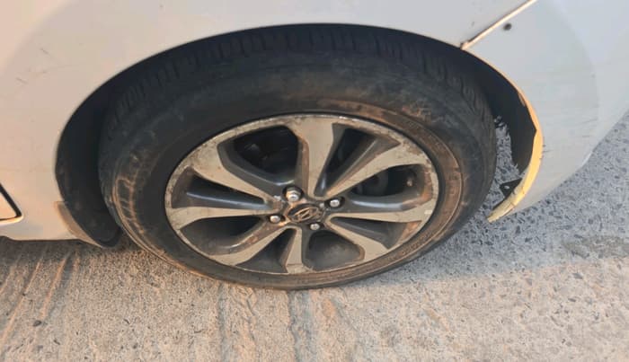 2014 Hyundai Xcent SX 1.1 CRDI (O), Diesel, Manual, 2,76,032 km, tyre