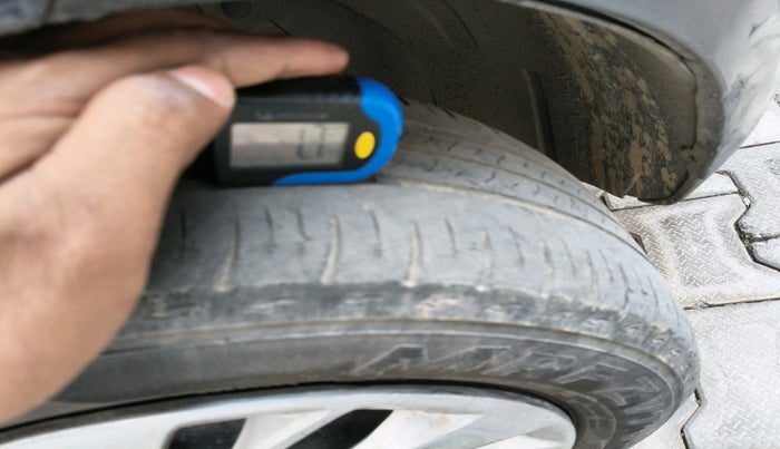 2016 Tata Zest XMS PETROL, CNG, Manual, 1,14,715 km, tyre