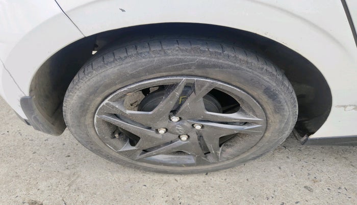 2022 Hyundai NEW I20 SPORTZ 1.2 MT, Petrol, Manual, 95,223 km, tyre