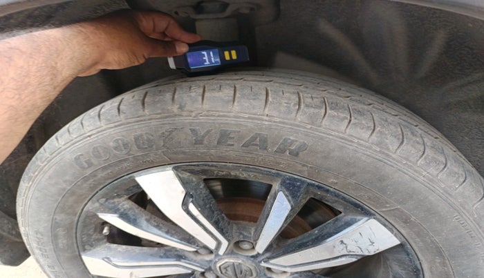 2019 MG HECTOR SHARP 1.5 DCT PETROL, Petrol, Automatic, 1,35,482 km, tyre