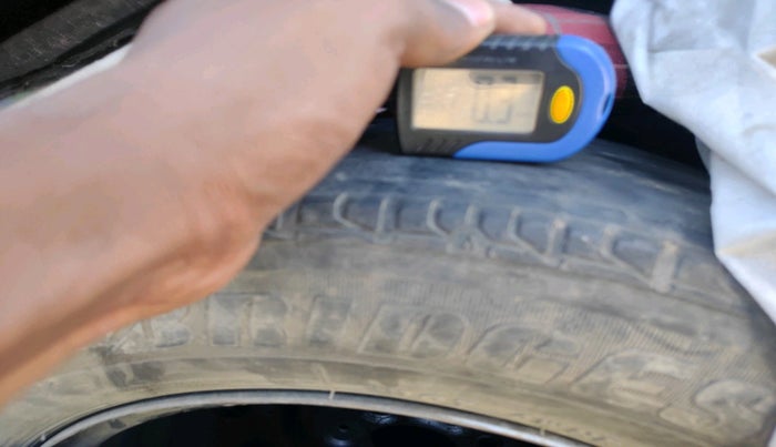 2016 Tata Tiago XZ PETROL, CNG, Manual, 1,95,373 km, tyre