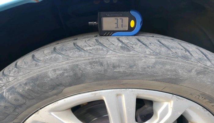 2016 Tata Tiago XZ PETROL, CNG, Manual, 1,95,373 km, tyre