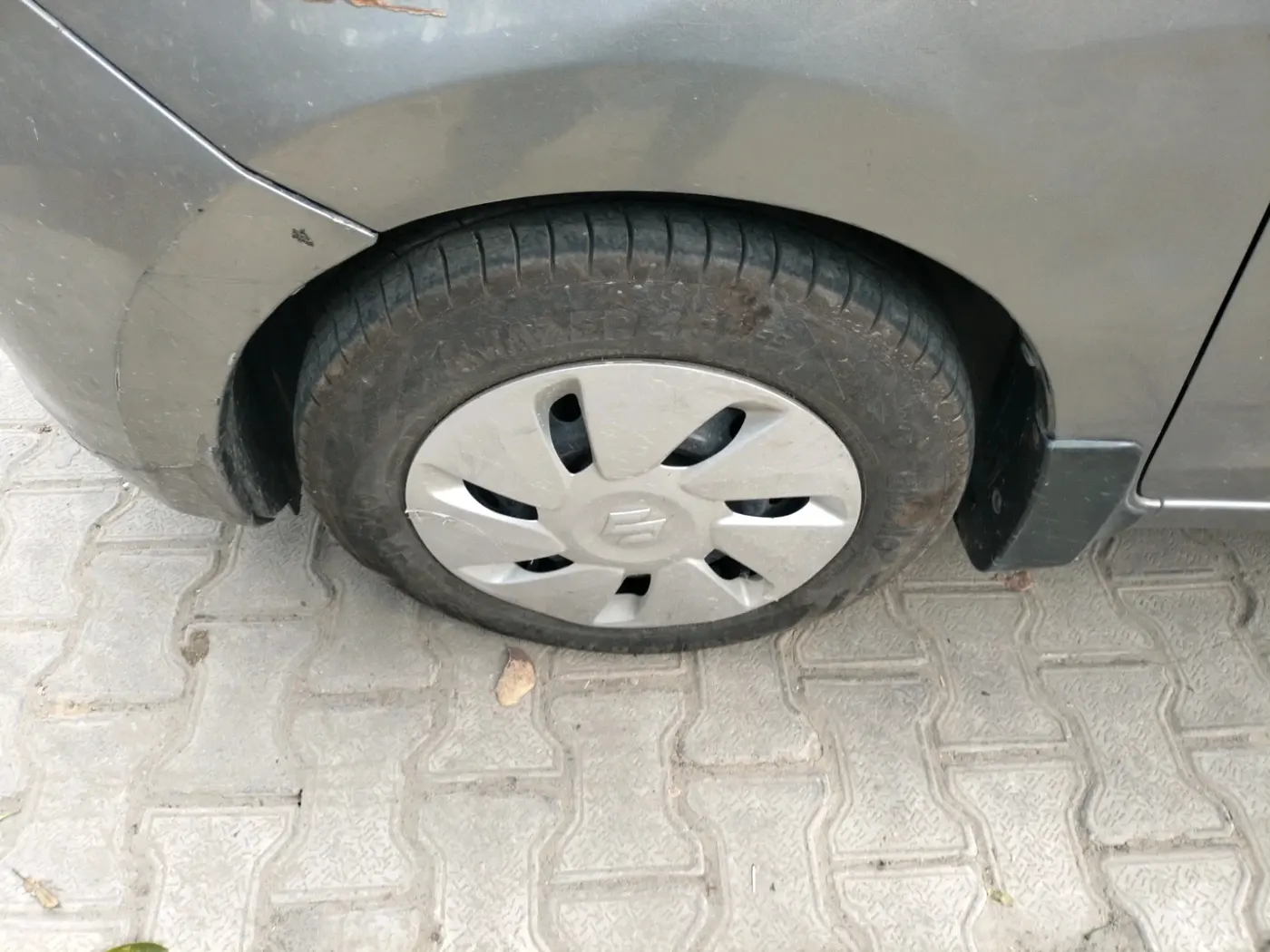 2016 Maruti Celerio ZXI, Petrol, Manual, 1,05,500 km, tyre