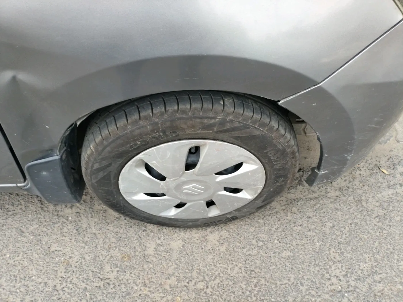 2016 Maruti Celerio ZXI, Petrol, Manual, 1,05,500 km, tyre