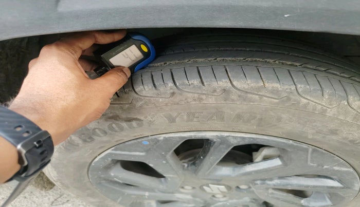 2024 Maruti FRONX DELTA PLUS 1.2L AGS, Petrol, Automatic, 28,718 km, tyre