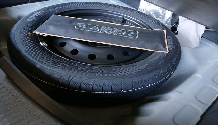 2024 Maruti Grand Vitara DELTA SMART HYBRID, Petrol, Manual, 5,049 km, tyre