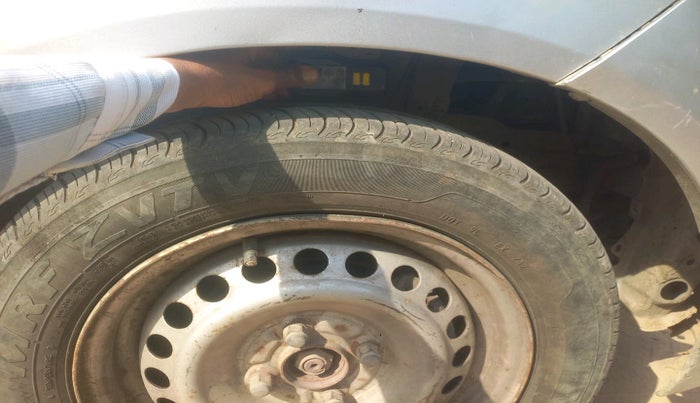 2014 Honda Amaze 1.5L I-DTEC E, Diesel, Manual, 1,19,486 km, tyre