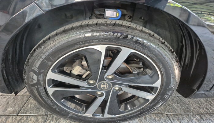 2023 Tata ALTROZ XZA PLUS DARK EDTION, Petrol, Automatic, 25,843 km, tyre