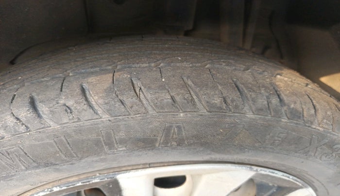 2015 Tata Indica Vista LX TDI, Diesel, Manual, 1,49,713 km, tyre