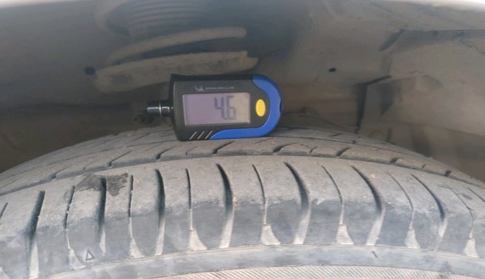 2013 Maruti Swift Dzire ZXI, Petrol, Manual, 60,594 km, tyre