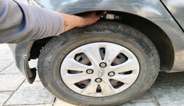 2011 Hyundai i10 MAGNA 1.2, CNG, Manual, 1,11,417 km, tyre