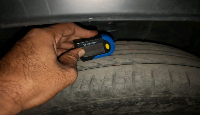 2017 Maruti Vitara Brezza VDI, Diesel, Manual, 1,06,931 km, tyre