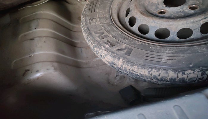 2015 Maruti Alto 800 LXI, Petrol, Manual, 1,10,024 km, tyre