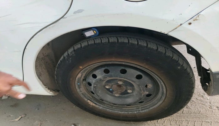 2012 Maruti Swift Dzire VDI, Diesel, Manual, 1,07,013 km, tyre