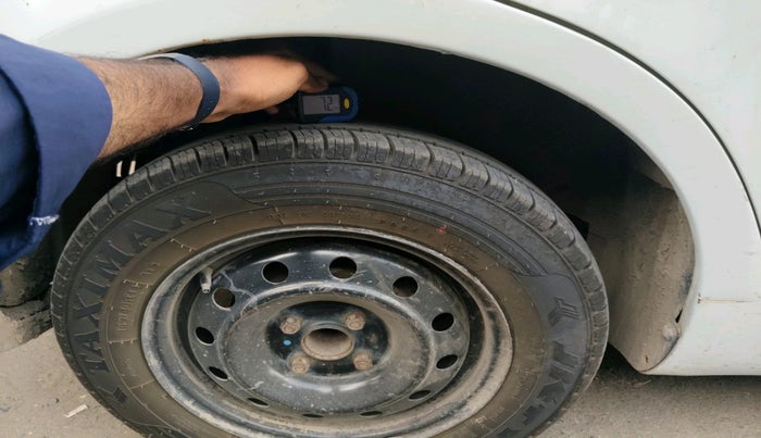 2012 Maruti Swift Dzire VDI, Diesel, Manual, 1,07,013 km, tyre