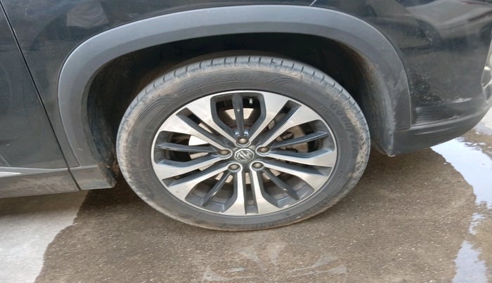 2023 MG HECTOR PLUS SHARP 2.0 DIESEL TURBO MT 6-STR, Diesel, Manual, 35,859 km, tyre