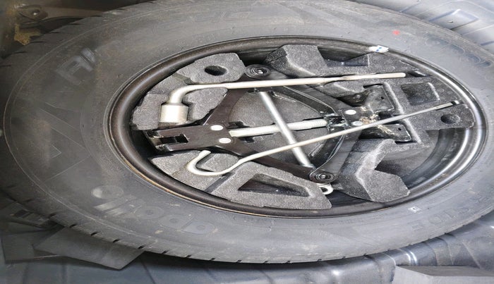 2022 Tata PUNCH CREATIVE  AMT, Petrol, Automatic, 58,020 km, tyre