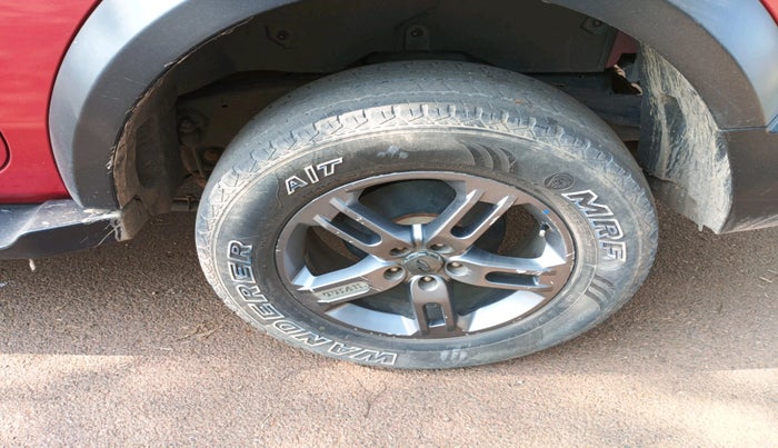 2021 Mahindra Thar LX HT PETROL 4WD MT, Petrol, Manual, 62,879 km, tyre