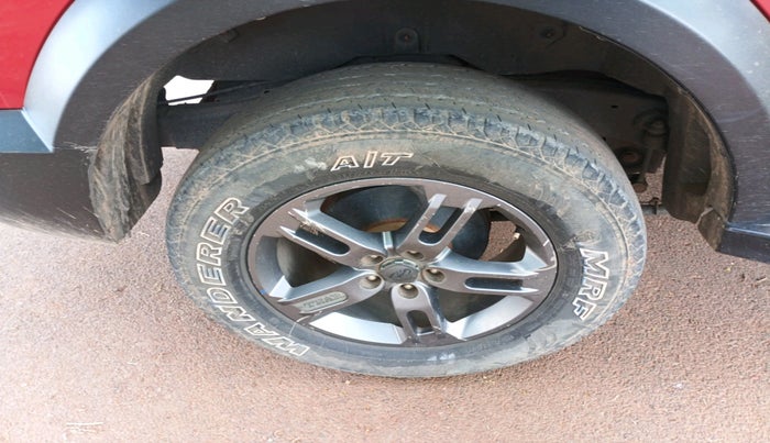 2021 Mahindra Thar LX HT PETROL 4WD MT, Petrol, Manual, 62,879 km, tyre