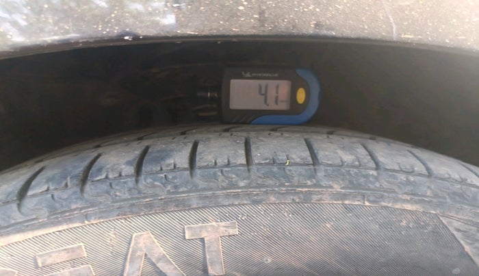 2014 Honda Mobilio 1.5L I-DTEC RS, Diesel, Manual, 1,59,641 km, tyre