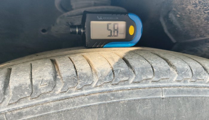 2013 Maruti Swift Dzire ZXI, Petrol, Manual, 75,482 km, tyre