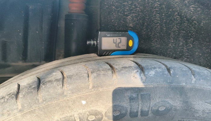 2013 Maruti Swift Dzire ZXI, Petrol, Manual, 75,482 km, tyre