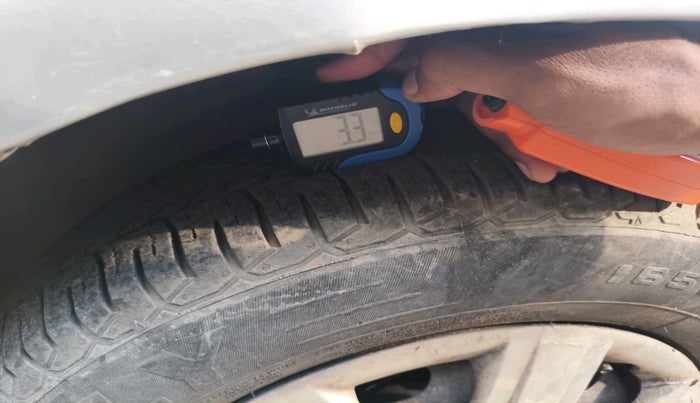 2013 Skoda Fabia ACTIVE PLUS 1.2 MPI, Petrol, Manual, 1,12,763 km, tyre