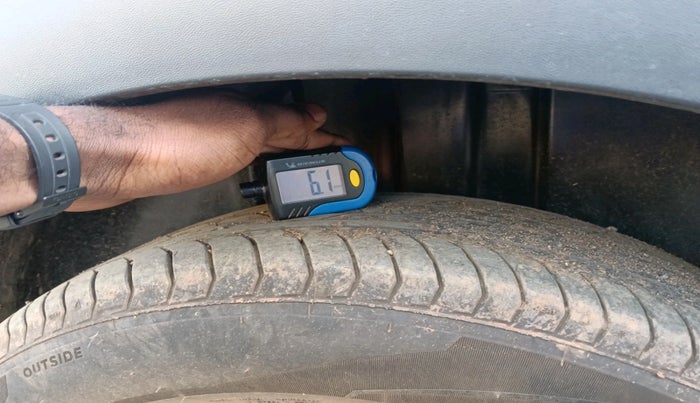 2024 Volkswagen TAIGUN HIGHLINE 1.0 TSI MT, Petrol, Manual, 13,690 km, tyre