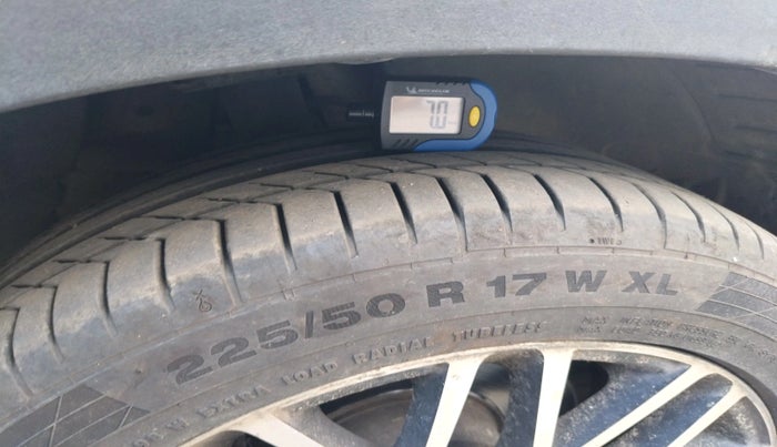 2012 BMW X1 sDrive20d, Diesel, Automatic, 1,29,996 km, tyre