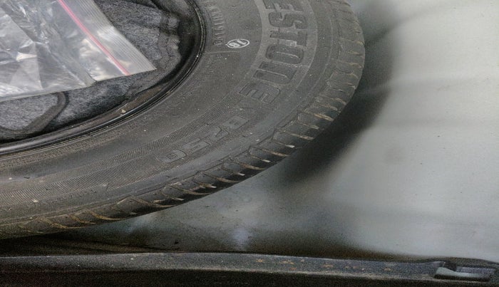 2019 Hyundai Elite i20 SPORTZ PLUS 1.4 CRDI, Diesel, Manual, 1,28,203 km, tyre