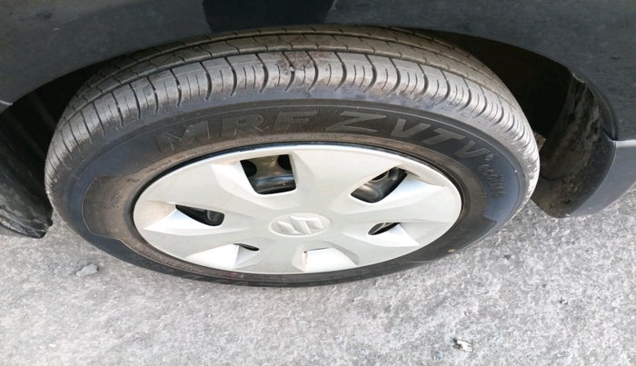 2025 Maruti New Wagon-R VXI 1.0 AMT, Petrol, Automatic, 2,968 km, tyre