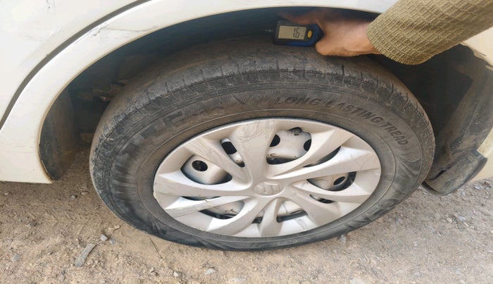 2020 Maruti Dzire LXI, Petrol, Manual, 1,56,752 km, tyre