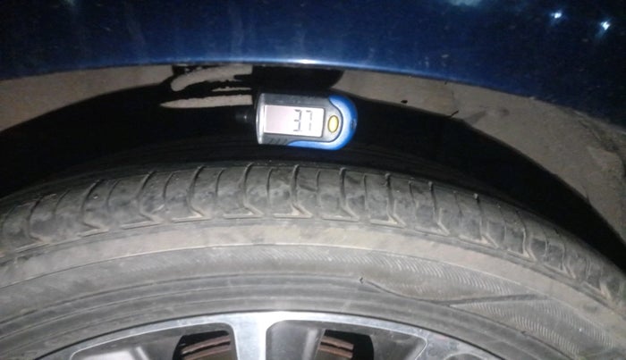 2018 Maruti Ciaz ALPHA 1.5 SHVS PETROL, Petrol, Manual, 1,00,131 km, tyre