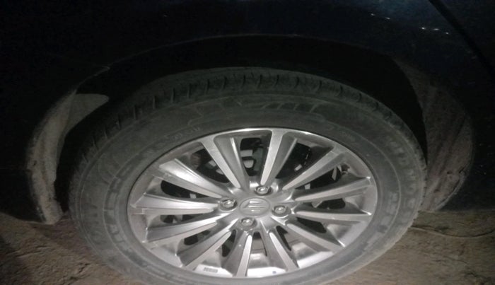 2018 Maruti Ciaz ALPHA 1.5 SHVS PETROL, Petrol, Manual, 1,00,131 km, tyre